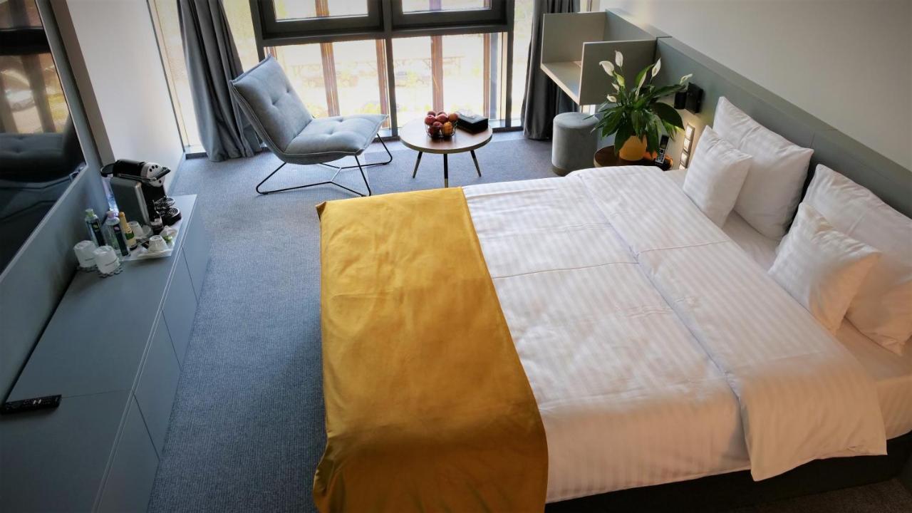 Werk Hotel & Spa Hunedoara Exteriör bild