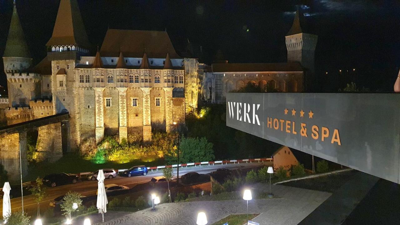 Werk Hotel & Spa Hunedoara Exteriör bild