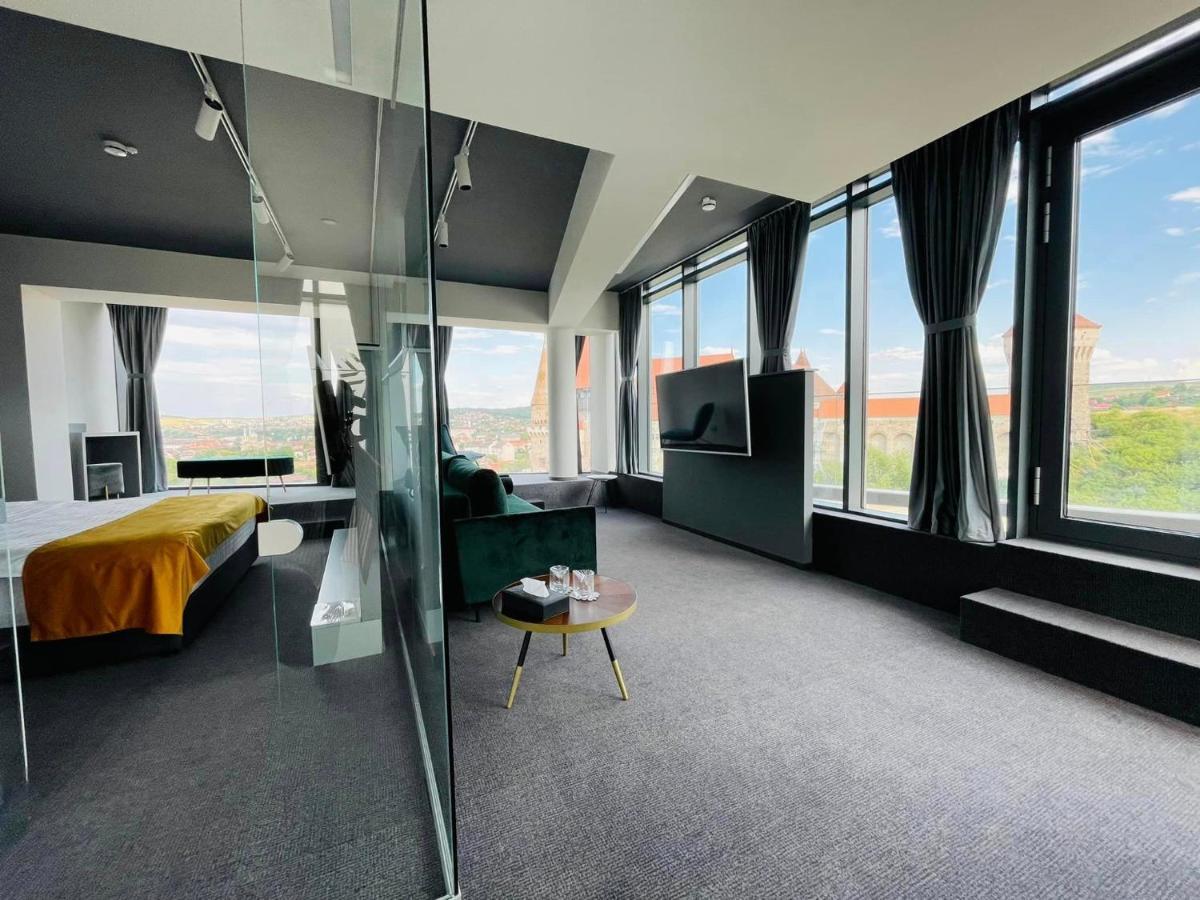 Werk Hotel & Spa Hunedoara Exteriör bild
